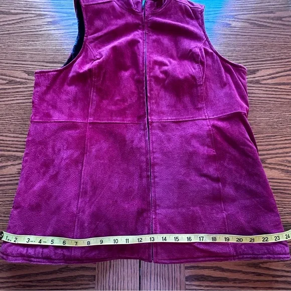 Denim&Co NWT Red Leather Faux Fur Lined Zip Vest Front Pockets Size L - Picture 4 of 11